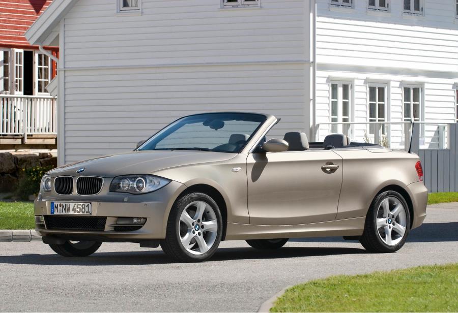  BMW 1-Series Convertible 2011 года  (фото 22 из 69)